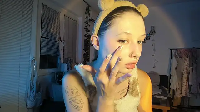 Jenny darling love online show from November 2, 2025, 7:27 pm