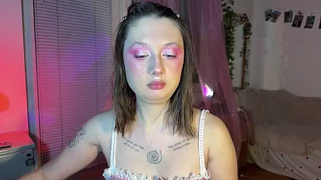 Jenny darling love online show from May 28, 2026, 7:11 pm