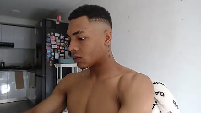 Jhonyblack 1 online show from April 22, 2026, 2:40 pm