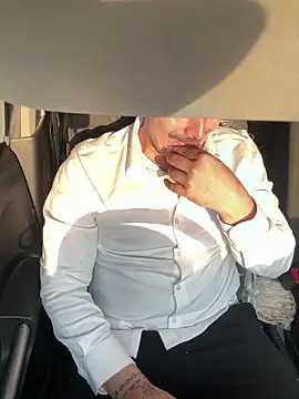 shivani0999 online show from February 10, 2026, 2:59 am