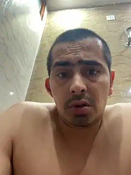 shivani0999 online show from February 16, 2026, 11:06 am