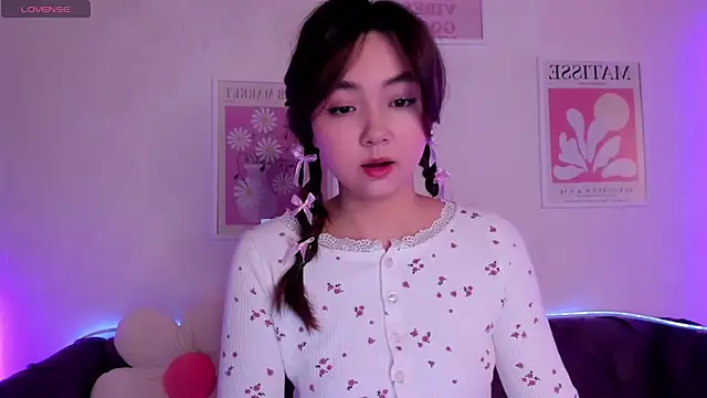 Snapshot of Fluffy_Rose chatting on January 21, 2025, 2:00 am Fluffy Rose online show from January 21, 2025, 2:00 am