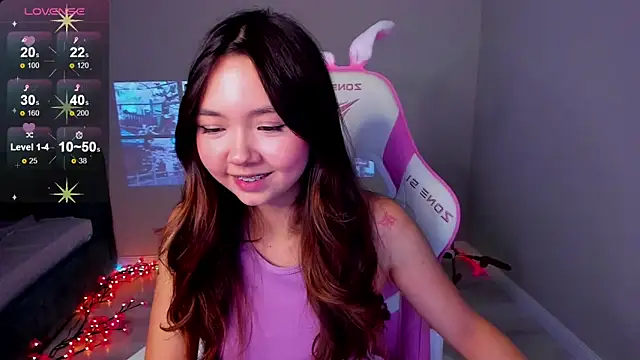 Snapshot of Fluffy_Rose chatting on November 3, 2025, 3:13 pm Fluffy Rose online show from November 3, 2025, 3:13 pm