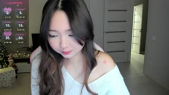 Fluffy Rose online show from December 17, 2025, 2:06 am