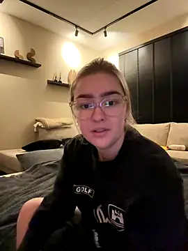 Snapshot of xX_HotCouple_Xx chatting on December 2, 2024, 9:28 pm xX HotCouple Xx online show from December 2, 2024, 9:28 pm