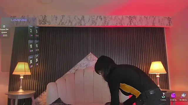 MeganDraco  online show from October 28, 2025, 12:30 pm