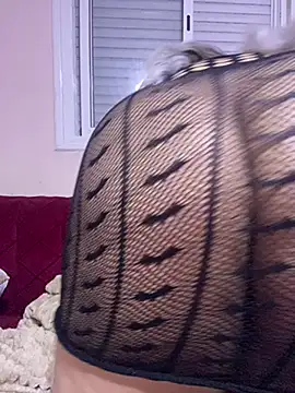 Snapshot of mari_layali chatting on December 4, 2024, 3:37 am mari layali online show from December 4, 2024, 3:37 am