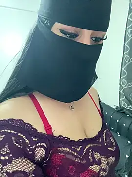 Snapshot of mari_layali chatting on June 21, 2026, 6:32 pm mari layali online show from June 21, 2026, 6:32 pm