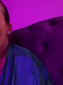 Haleytightlips1986 online show from March 31, 2026, 10:43 pm