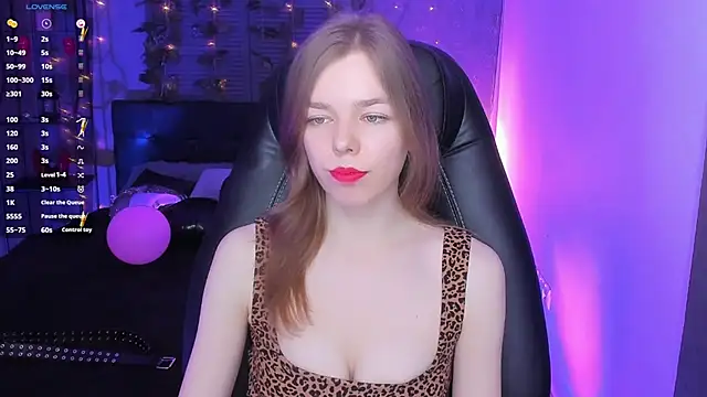 Tina Tayllor online show from March 3, 2025, 12:48 pm