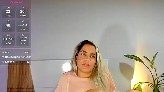 Snapshot of ClaraMariaMon chatting on December 26, 2024, 10:09 pm ClaraMariaMon online show from December 26, 2024, 10:09 pm