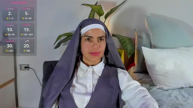 Snapshot of ClaraMariaMon chatting on January 30, 2025, 6:43 pm ClaraMariaMon online show from January 30, 2025, 6:43 pm