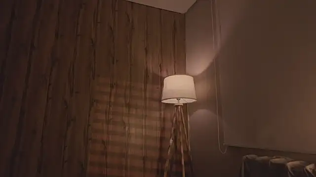 MariMaddison online show from November 20, 2025, 8:19 pm