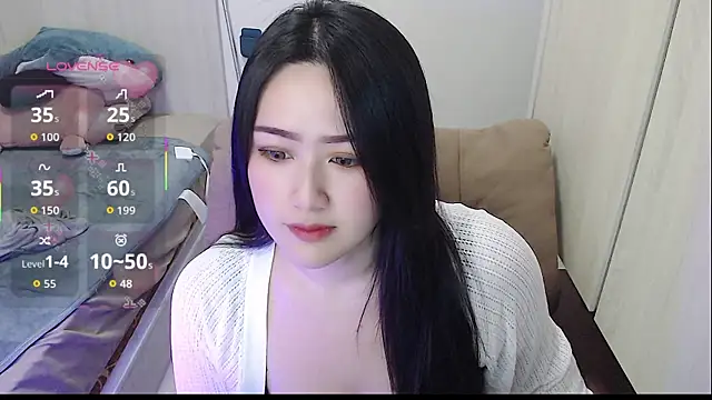 Eimile-Z online show from October 9, 2025, 3:43 pm