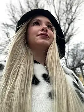 Milkyy wway online show from March 3, 2025, 7:32 am