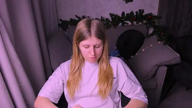 kirraa  online show from December 13, 2024, 9:41 pm