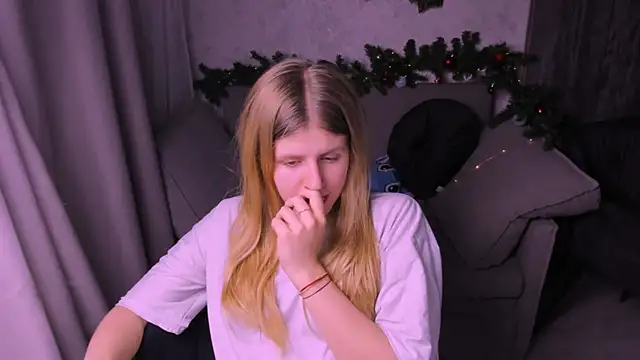 kirraa  online show from December 14, 2024, 12:44 am