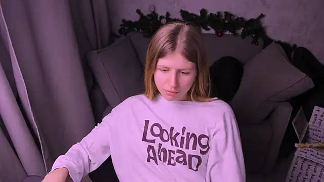 kirraa  online show from December 21, 2024, 11:02 pm