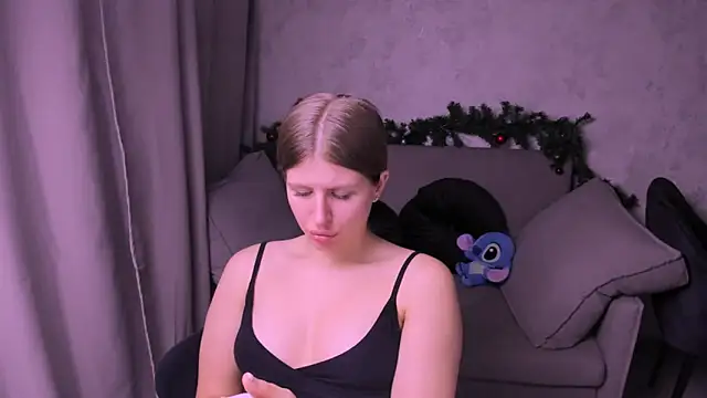 kirraa  online show from January 3, 2025, 9:47 pm