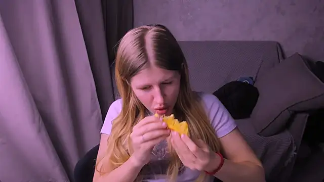 kirraa  online show from January 19, 2025, 10:49 pm