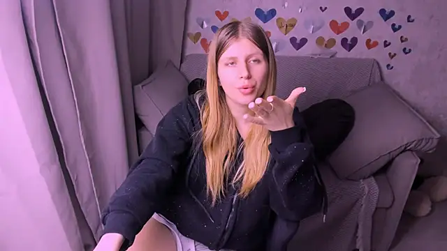 kirraa  online show from February 15, 2025, 7:39 pm