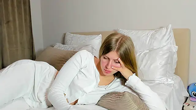 kirraa  online show from December 22, 2025, 7:55 pm