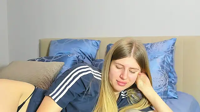 kirraa  online show from February 12, 2026, 9:54 pm