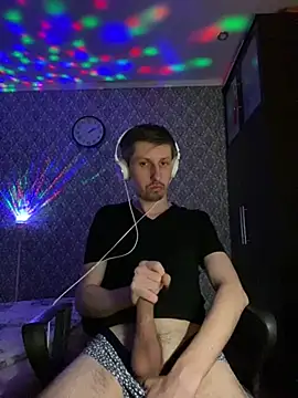 Aki-Laky online show from February 24, 2025, 7:19 pm