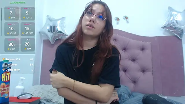 Snapshot of crystalhoneyy1 chatting on January 2, 2025, 6:01 pm crystalhoneyy1 online show from January 2, 2025, 6:01 pm