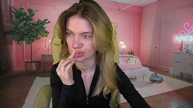 AnacondaOn online show from March 12, 2025, 7:35 am