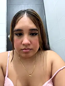 melyescobar online show from October 14, 2025, 3:29 am