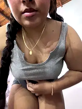 melyescobar online show from November 9, 2025, 3:38 am