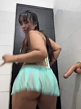 Snapshot of melyescobar chatting on February 18, 2026, 3:57 am melyescobar online show from February 18, 2026, 3:57 am