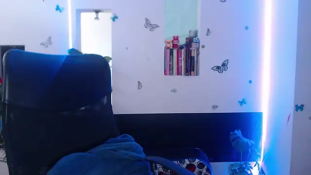 Snapshot of Lia-mitch chatting on February 20, 2026, 1:55 pm Lia-mitch online show from February 20, 2026, 1:55 pm