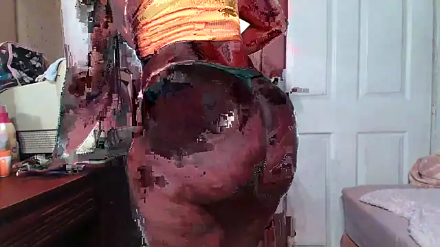 Snapshot of Smoochy_ chatting on January 7, 2025, 7:31 am Smoochy  online show from January 7, 2025, 7:31 am