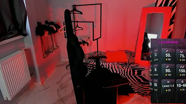 LadyIzabel online show from November 4, 2025, 8:46 am