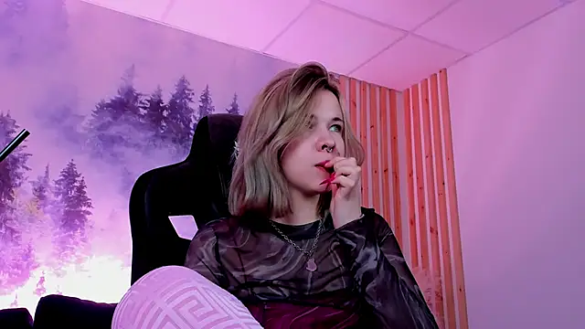 AliceSunday online show from December 15, 2024, 9:56 am