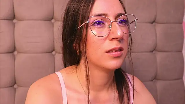 Sweet Sammy  online show from November 6, 2025, 3:51 am