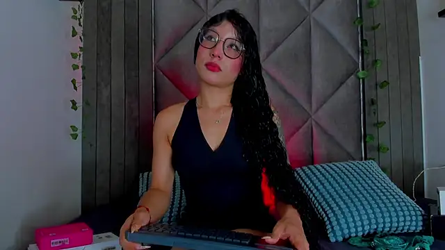 Snapshot of BriaConner_ chatting on July 17, 2026, 3:02 am BriaConner online show from July 17, 2026, 3:02 am