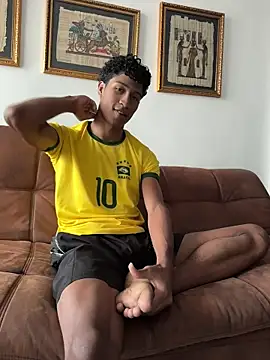 Snapshot of Masterikee chatting on December 19, 2025, 12:23 pm Masterikee online show from December 19, 2025, 12:23 pm