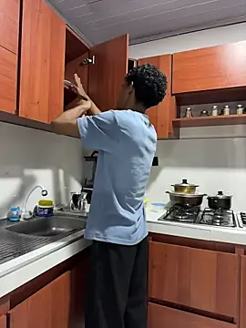 Snapshot of Masterikee chatting on December 22, 2025, 2:19 am Masterikee online show from December 22, 2025, 2:19 am