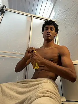 Snapshot of Masterikee chatting on March 31, 2026, 5:24 pm Masterikee online show from March 31, 2026, 5:24 pm