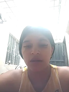 naughty-girl01 online show from January 4, 2025, 2:04 pm