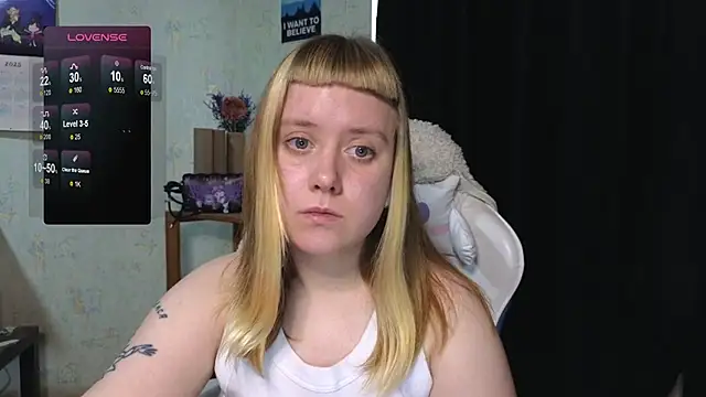 June shy0 online show from October 24, 2025, 10:44 am