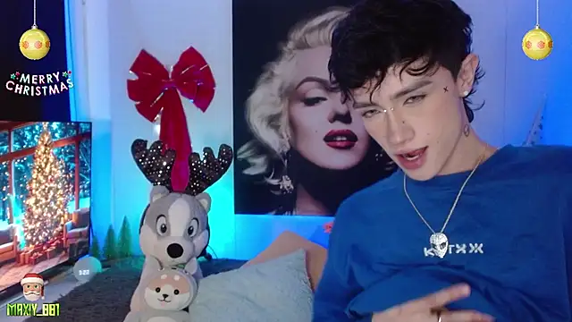 maxiy 001 online show from December 9, 2024, 8:23 pm