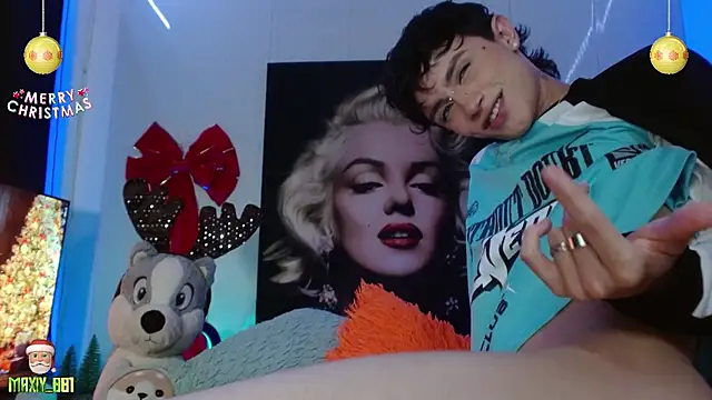 maxiy 001 online show from December 14, 2024, 7:40 am