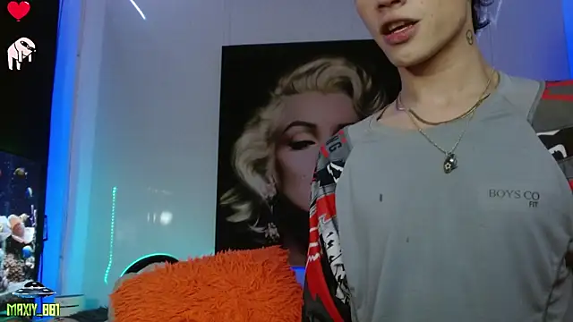 maxiy 001 online show from January 16, 2025, 10:21 am