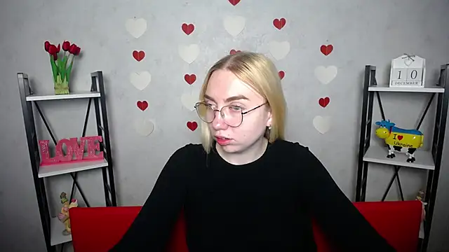 BeatriceFly online show from December 11, 2024, 9:19 am