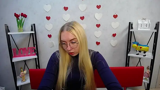 BeatriceFly online show from December 14, 2024, 9:29 am