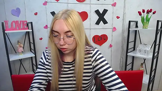 BeatriceFly online show from March 5, 2025, 9:16 am